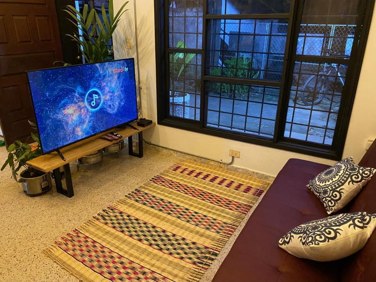 Tambo Hostel 莱蒂西亚 外观 照片