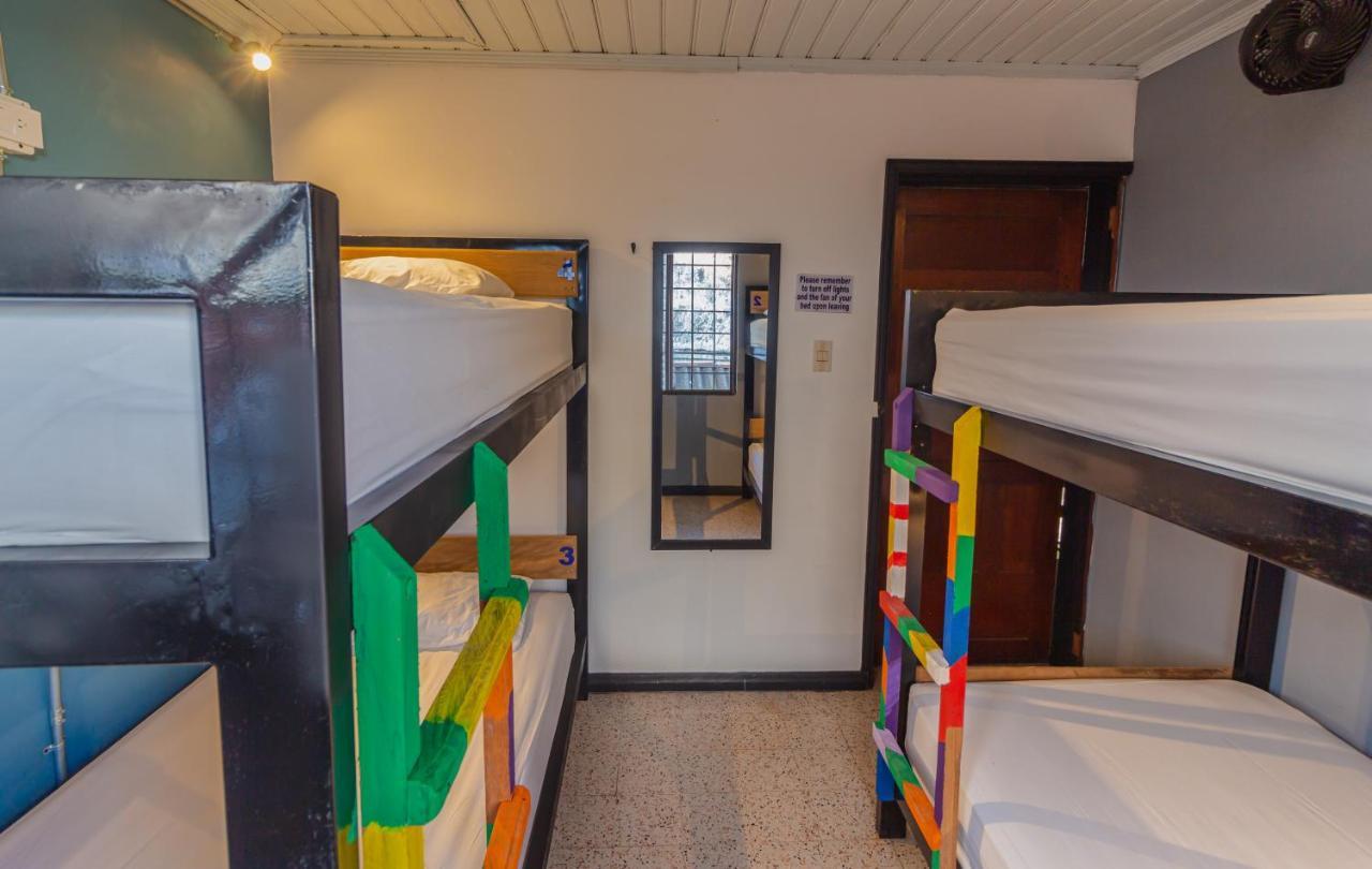 Tambo Hostel 莱蒂西亚 外观 照片