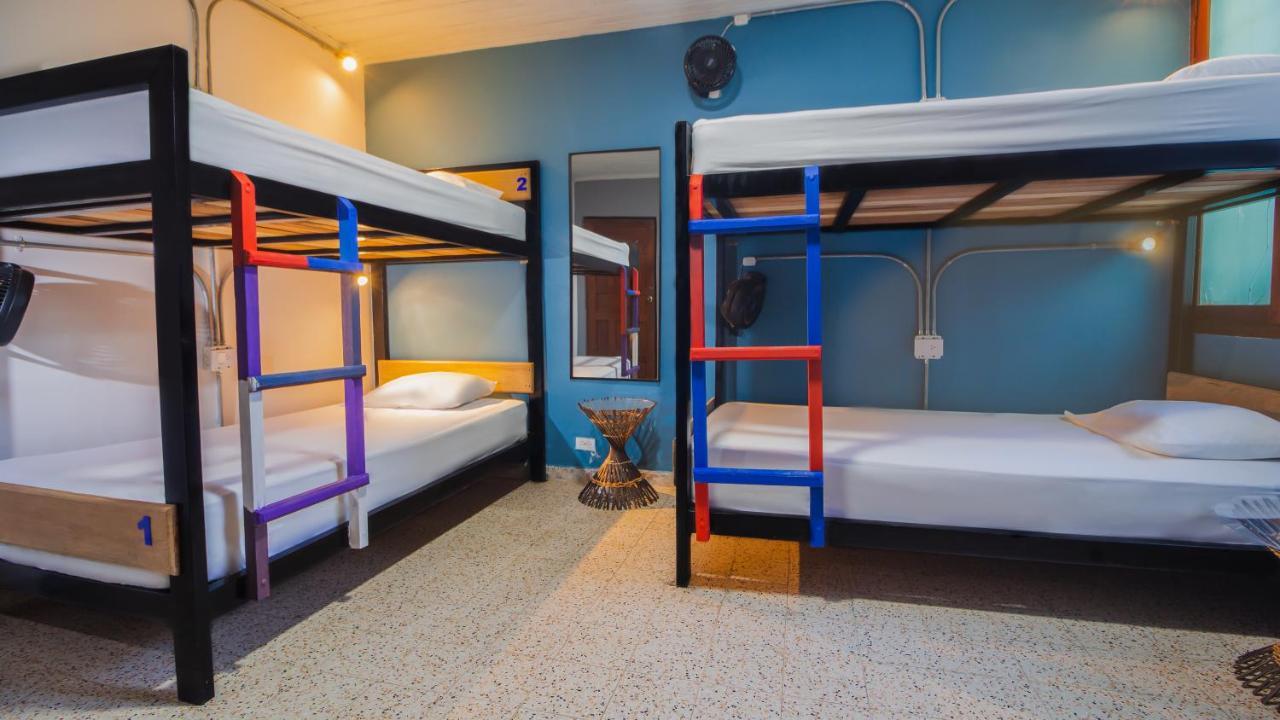Tambo Hostel 莱蒂西亚 外观 照片