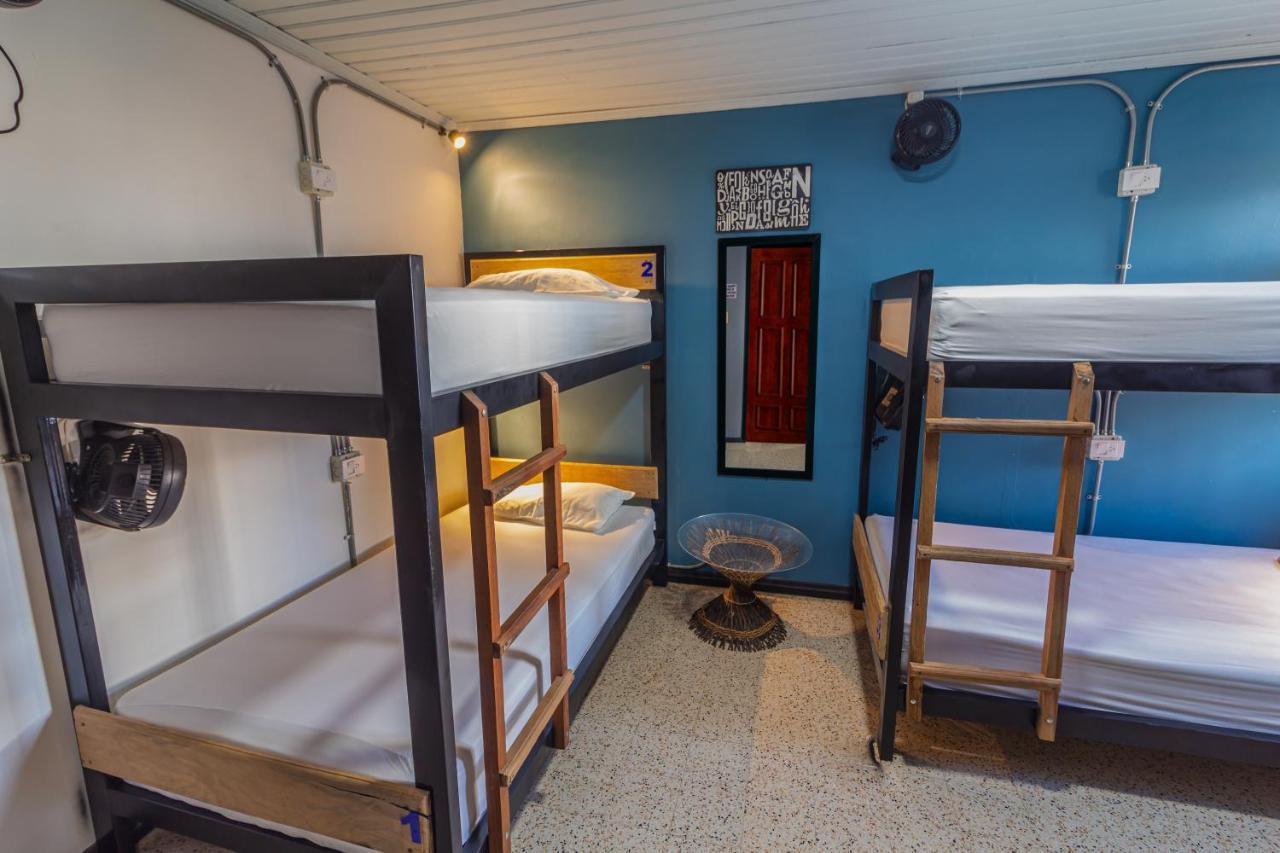 Tambo Hostel 莱蒂西亚 外观 照片