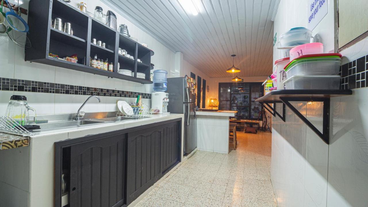 Tambo Hostel 莱蒂西亚 外观 照片
